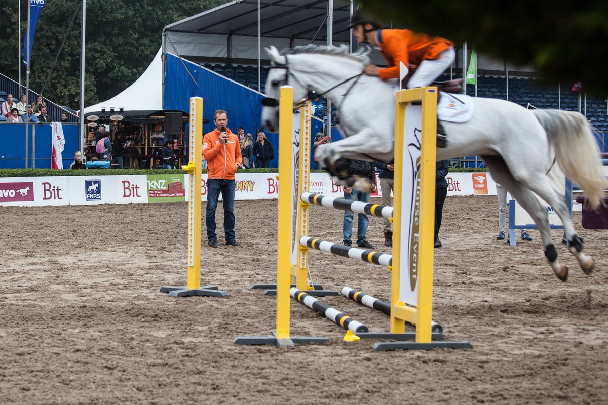 Heb jij je opgegeven voor de demonstratiewedstrijd van Luc Steeghs? Kijk gauw op bit.ly/2iWbszB of jij bent uitgekozen! #lucsteeghs