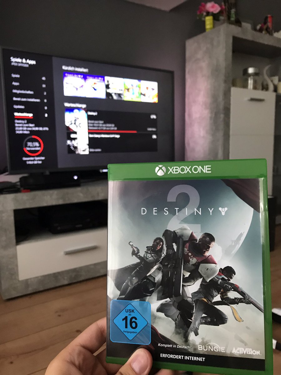 SPIYDEX's tweet photo. @theDestinyBlog now i only habe to wait until Destiny 2 is installed!! Hyped !! @DestinyTheGame #Destiny2 #jaypex #xbox @Jaypex_Esport https://t.co/24il4LRUJd