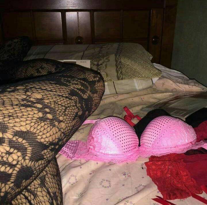 SexArabVideo's tweet photo. مطلقة ممحونة تستمني فوق السرير🔥 ??الفليم كامل👇💕    الفيلم كامل هنا????😎اضغط هنا:  https://t.co/yIqTYKu96m   🔞 https://t.co/fD0xRiPt7k