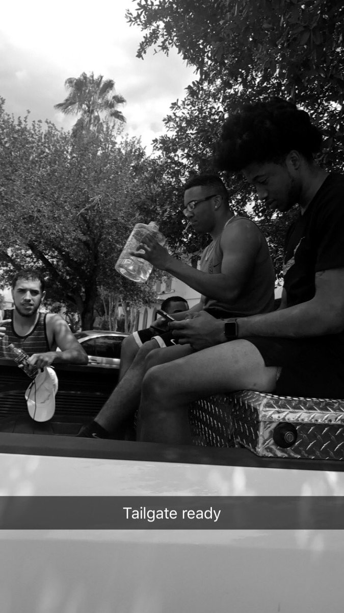 Daly_herald's tweet photo. 254 mixing it up in the 361. #LitWeekends https://t.co/AEegp7NRc5