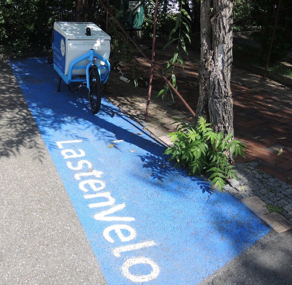 LastenVelo 08 - Unser Neuestes Mitglied der Flotte, seit heute in Freiburg im Einsatz. Hier mehr lesen: lastenvelofreiburg.de/lastenvelo-08-…