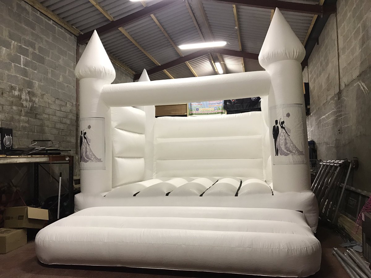 creative_partys's tweet photo. This  arrived yesterday and I have to say we just love it 😊 It's the first white wedding bouncy castle in Northern Ireland @creative_partys https://t.co/JIgB2p0iGT
