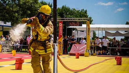 whereottawa's tweet photo. #WhereisFun Crossfit aficionados take note. The @FireFitWorld national championships start tomorrow @avspacemuseum 🔥 https://t.co/R8UAon29oj https://t.co/RXcNVVTyRy