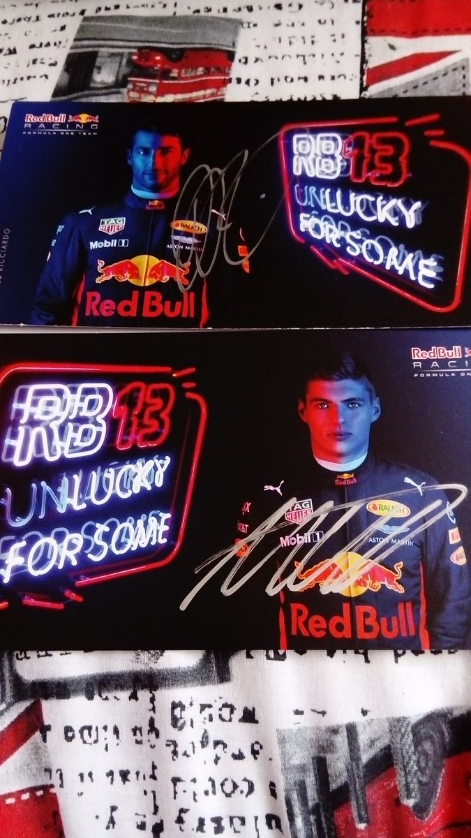 tinytish's tweet photo. Thank you @redbullracing @Max33Verstappen @danielricciardo for making me the best sister ever with these signed prints ☺ #redbullracing #F1 https://t.co/joAGivwD5n