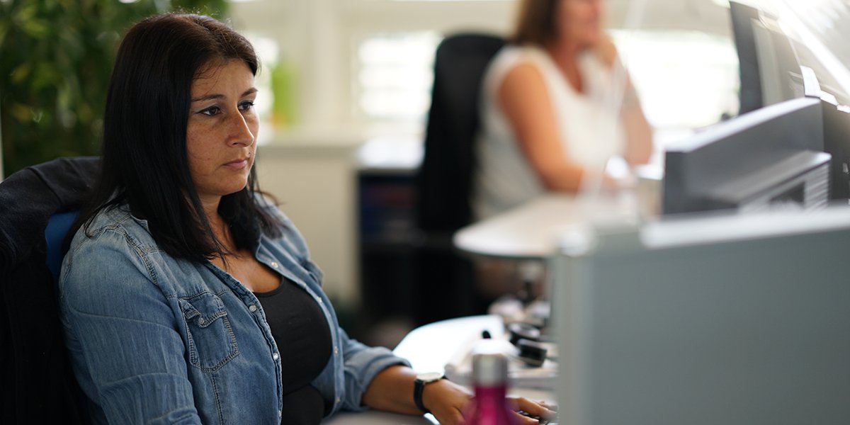 CSS_francais's tweet photo. Communiquez encore plus facilement avec la CSS grâce au service #Messenger de l’application #myCSS. https://t.co/1qUEXwOdFA https://t.co/53AVUkUTW3