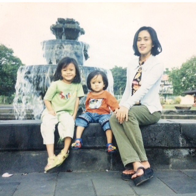 thanks mom! ♥️
#boldasgold #cintaemasubs #ubsgolddancecompetition #momandme