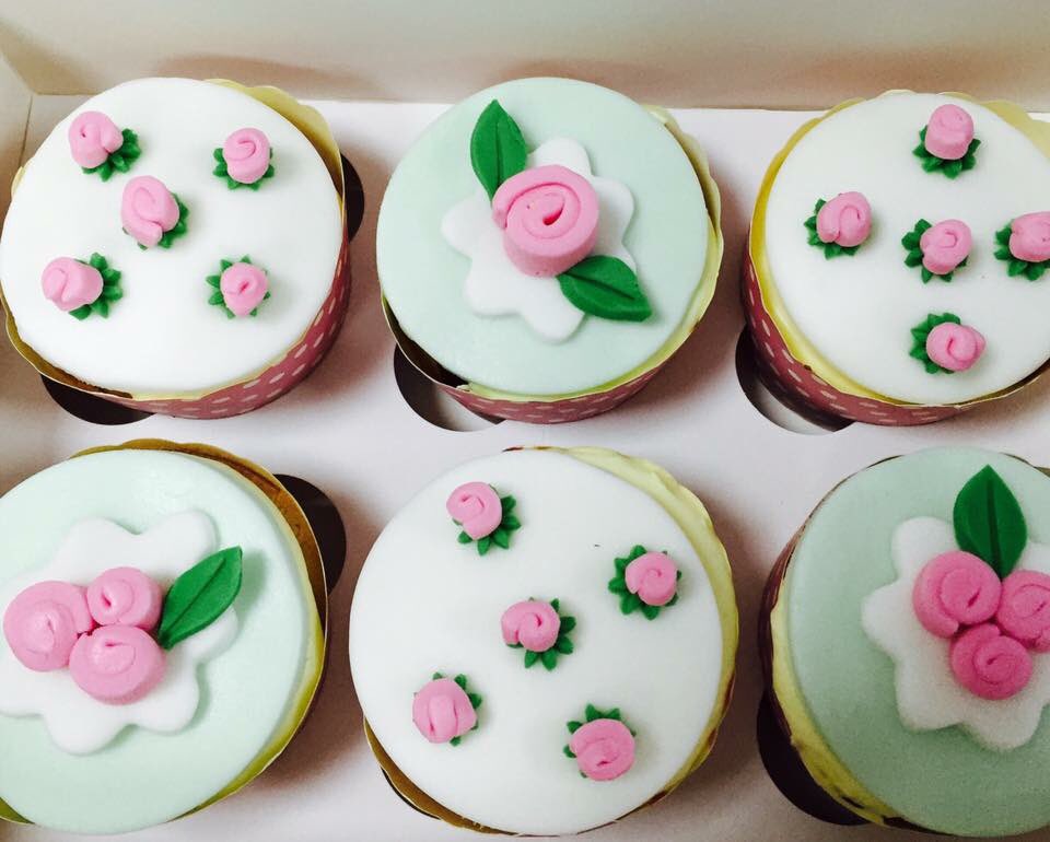 TheCuriousTea's tweet photo. Hi! Would you kindly be able to help us tell the lovely folk of Brum with a RT about our cakes &amp; sweet treats? Thank you! 😘 https://t.co/vXbNvR9Uen