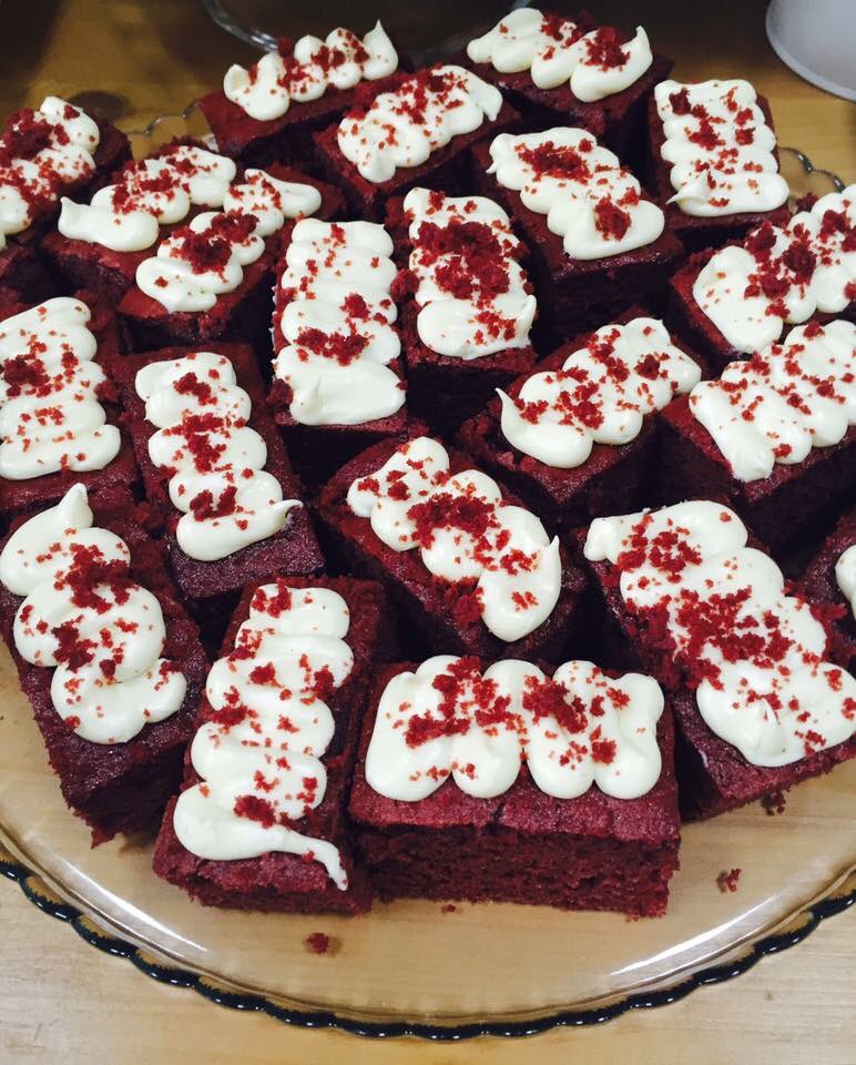 TheCuriousTea's tweet photo. Hi! Would you kindly be able to help us tell the lovely folk of Brum with a RT about our cakes &amp; sweet treats? Thank you! 😘 https://t.co/vXbNvR9Uen