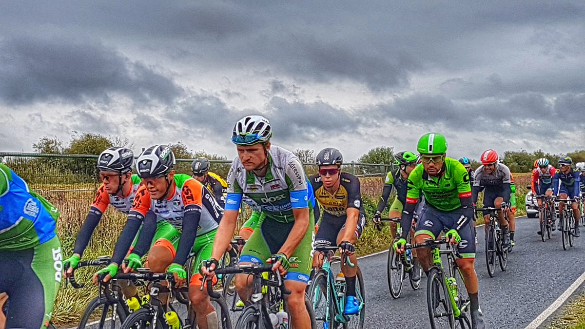 DaveNeal's tweet photo. A couple of pics from @TourofBritain earlier (courtesy of Samsung S7 and Snapseed) #FilterFilterFilter https://t.co/4RXKY7Xn6q