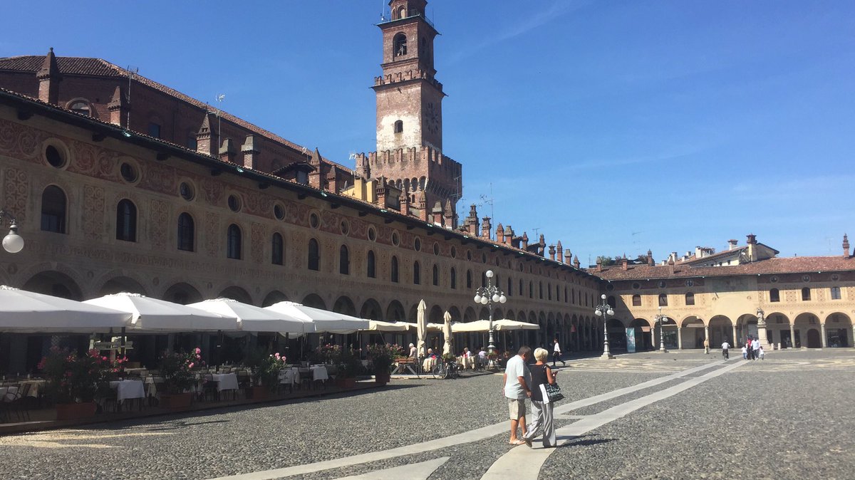 Pronti per il #grandeviaggioinsieme #conad a #vigevano? Oggi la presentazione del programma in questa splendida città