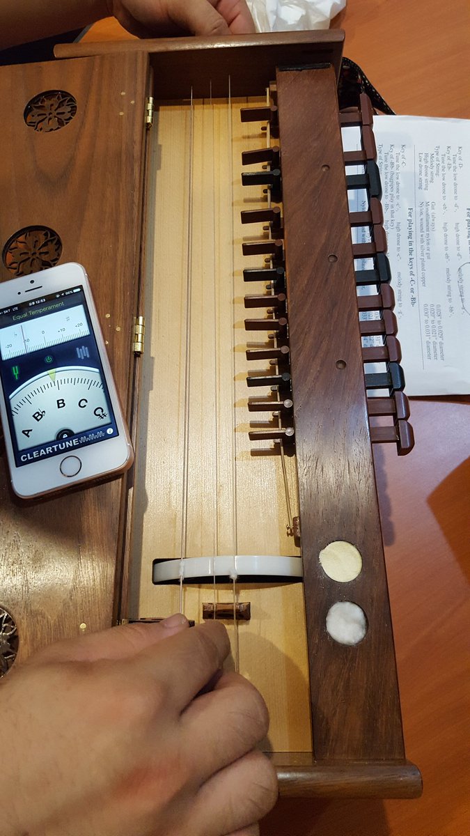 youtu.be/rGfnlO_z97E
허디거디연주 동영상