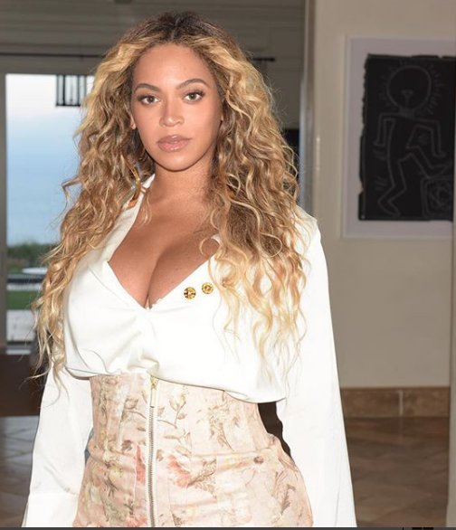 mtnpulse_gh's tweet photo. Beyonce’s Family And Friends Rock Her “Formation” Look On Her 36th Birthday https://t.co/iA0uCj9xU0 #Celebrity #Top5 https://t.co/xRLFtrx4ot