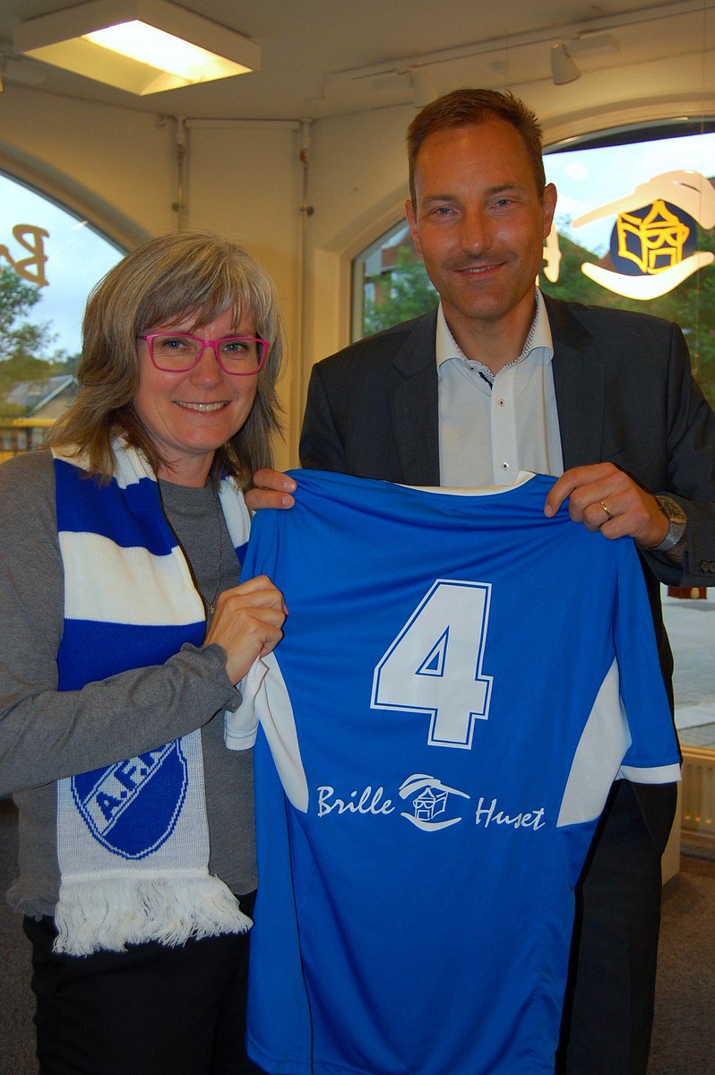 alleroedfk's tweet photo. Brillehuset er ny sponsor for AFK Kvindesenior 1 :) https://t.co/pAmTKoV5Ix #afklive #kvinde1 #kvindesport #fodboldforpiger #kvindefodbold https://t.co/XptZEcC5FU