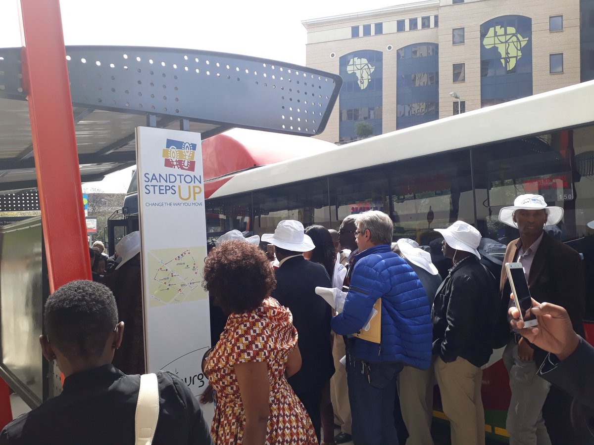 MovingGauteng's tweet photo. #SandtonStepsUp congratulations @CityofJoburgZA and all stakeholders in the launch of the #PublicTransportLoop 👏👏👏 https://t.co/q8MhqFamyz
