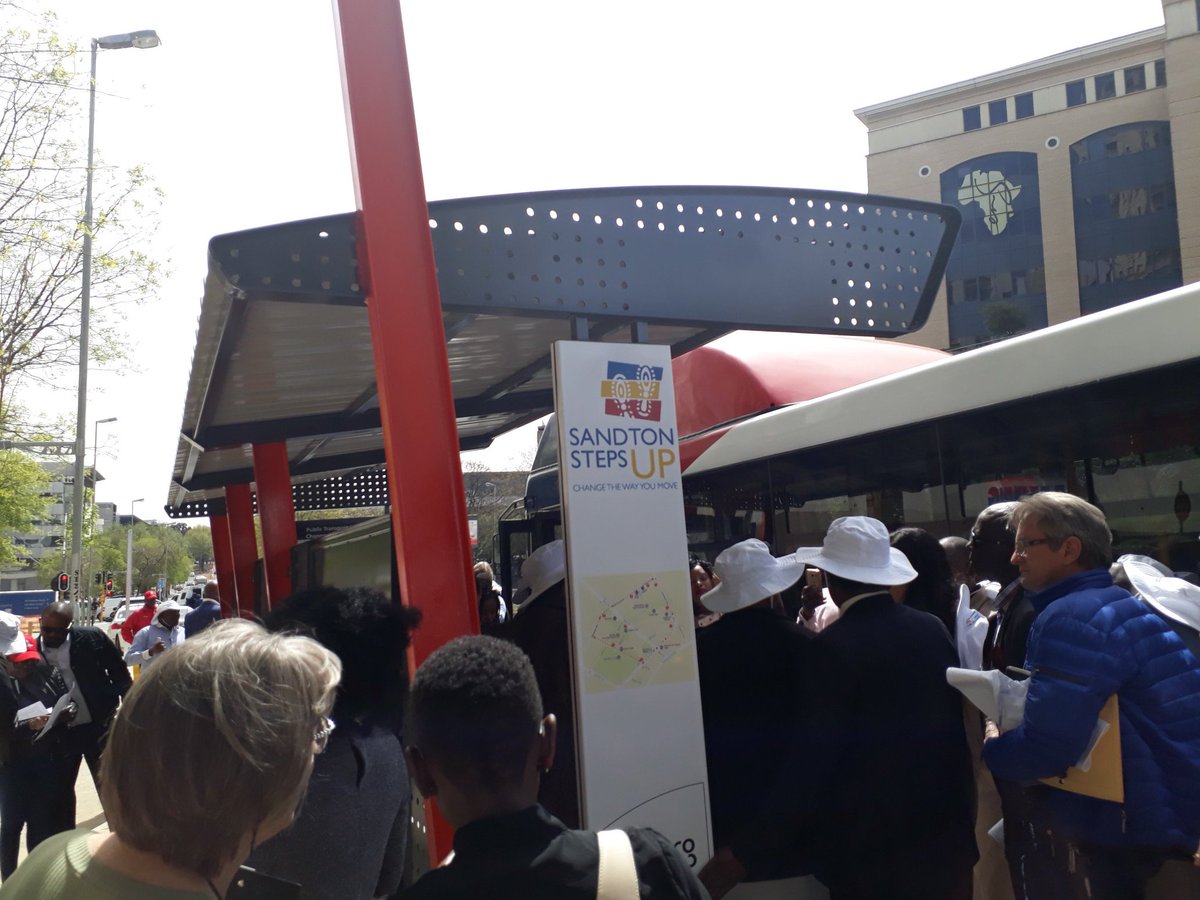 MovingGauteng's tweet photo. #SandtonStepsUp congratulations @CityofJoburgZA and all stakeholders in the launch of the #PublicTransportLoop 👏👏👏 https://t.co/q8MhqFamyz
