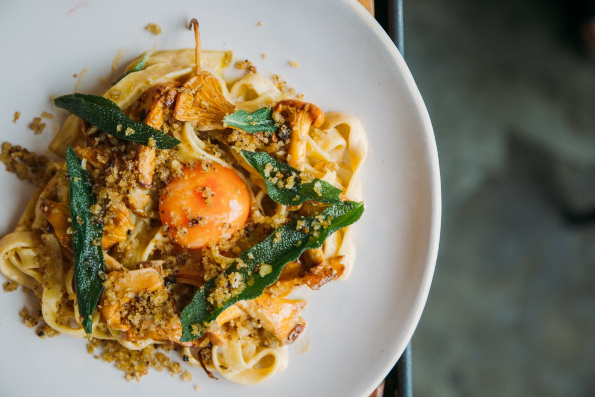 Carousel_LDN's tweet photo. Homemade tagliatelle, girolles, egg yolk and crispy sage, from this month's lunchtime offering. Full menu here: https://t.co/x9m5ZwaayW https://t.co/Vlvl88Ruq7