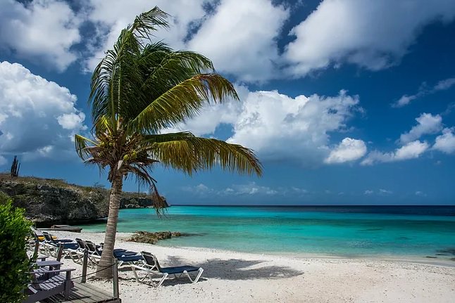 _TipsyTraveller's tweet photo. What's your favourite season to travel in?

https://t.co/AN687PcPnM https://t.co/GtohwsLMCr