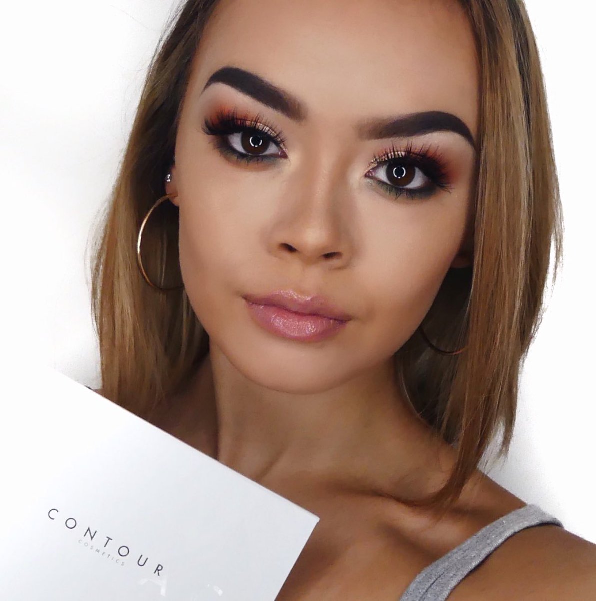 ContourCosmetic's tweet photo. We LIVE for your #ContourCelfie pics ๐๐
๐ฝ for your chance to be featured use our official hashtag #ContourCelfie https://t.co/b0kUlvo2Vo