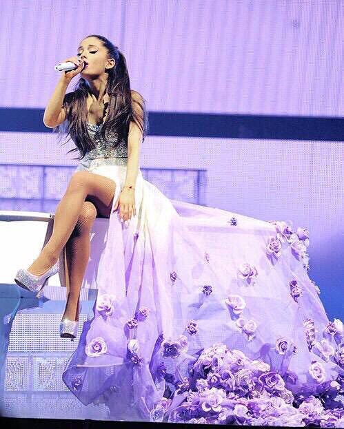Ari62631's tweet photo. タグする~💞

#ArianaGrande 
#Arianator 
#アリアナ好きな人
#洋楽好きな人RT 
#洋楽好きと繋がりたい 
#RTしてくれた人フォローします 
#いいねくれた人も全員フォロー

🌹たくさん絡んでくれる人探し中🌹 https://t.co/eVY3n2uc9L