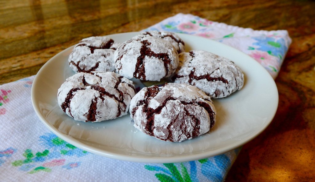 lizskitchen's tweet photo. Mom’s Rich Cocoa Crinkle Cookies https://t.co/GbaJkrpG78 https://t.co/GiwTwgzwUo