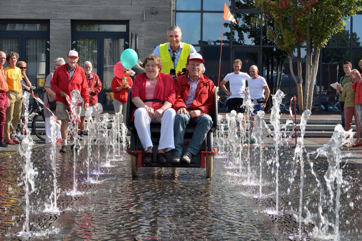 FietsenJaren's tweet photo. Op 1 sept. was de feestelijke start van @FietsenJaren in @GemeenteBest. Veel succes, ook namens @fietsersbond https://t.co/BDc8NLUpZh