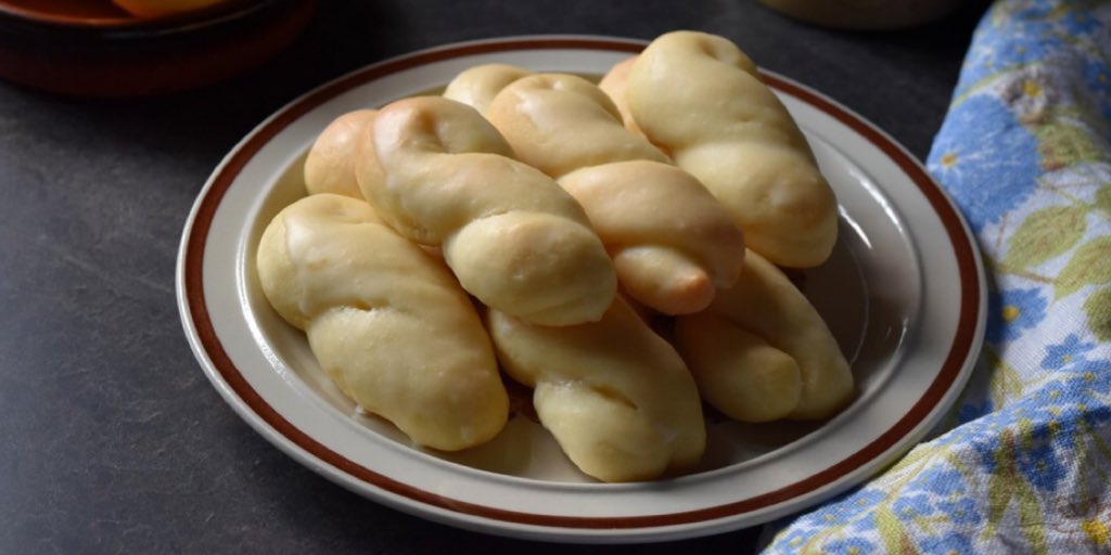 loves_biscotti's tweet photo. Just like your nonna used to make ❤️ #Italiancookie #cookie #italian #goodmorning #coffee #christmascookie #holiday https://t.co/ZQNhN2ayV0 https://t.co/8ZyKcKpT4b