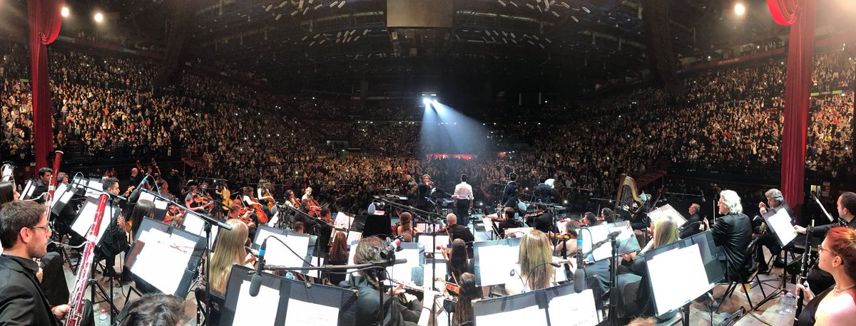 ilvolo's tweet photo. #NotteMagicaTour #AmericaLatina en #ciudaddemexico -2 !! 😍

🎫 https://t.co/fSk0KmFe28
🎙️ https://t.co/CYcdpikdAs
🤝 https://t.co/XlVJ4mUU63 https://t.co/UaaKhrIYgj
