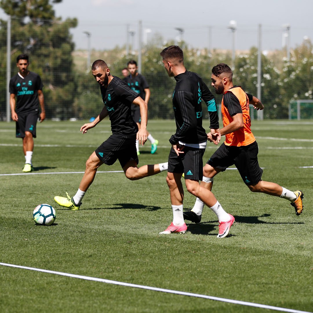 можно футбол. футбол. футбол картинки. можно футбол. футбол.