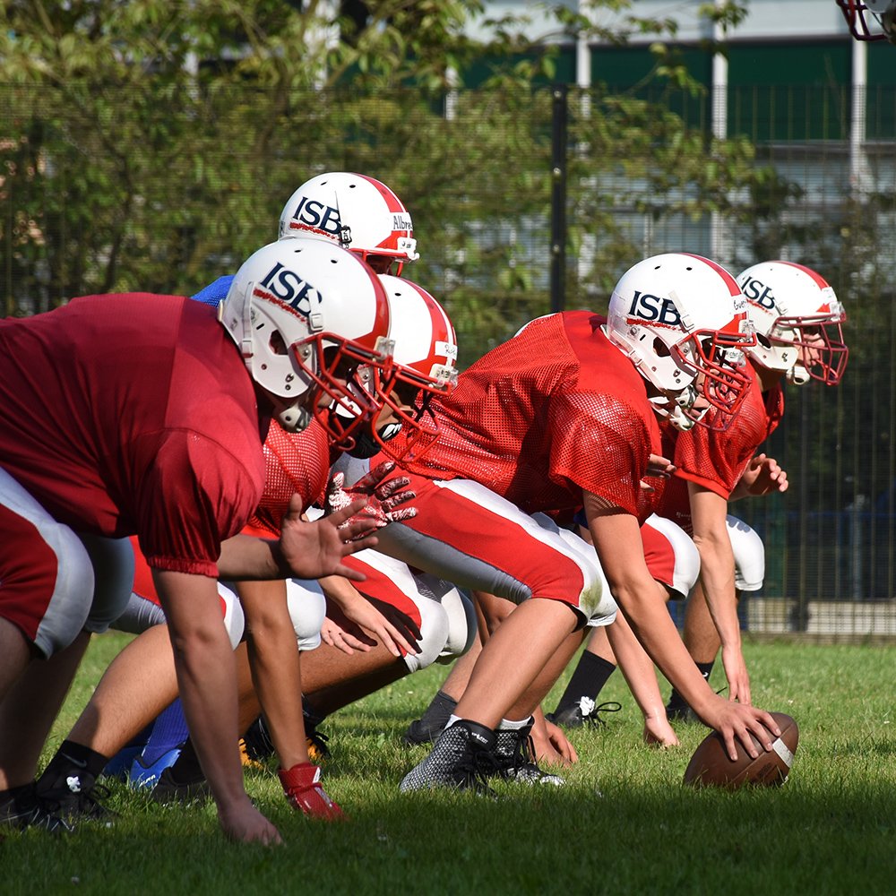 IntSchBrussels's tweet photo. Welcoming new and old members alike back to the American Football teams this year! #goraiders https://t.co/wje4OmuUTW