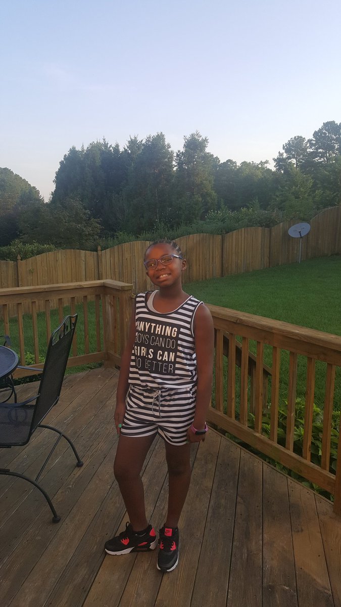 drjbg3's tweet photo. Simone is ready for her first day in 3rd grade with Mrs. Feaver. #EchoLake #sheisgrowingup https://t.co/OV3h00XUZi