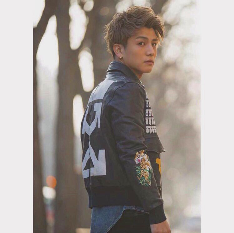 aaa__ldh3's tweet photo. フォロワーさん増やしたいのでタグします🏷
❤️15歳の中3

❤️関西住み

❤️濃い絡み大歓迎

❤️岩田.白濱.ELLY.YURINO.夏恋の掛け持ちファンです。

#LDHファンさんと繋がりたい 
#RTで気になった人そくお迎え 
#LDHfamRT 
#LDH垢限定 https://t.co/CvHPigr86L