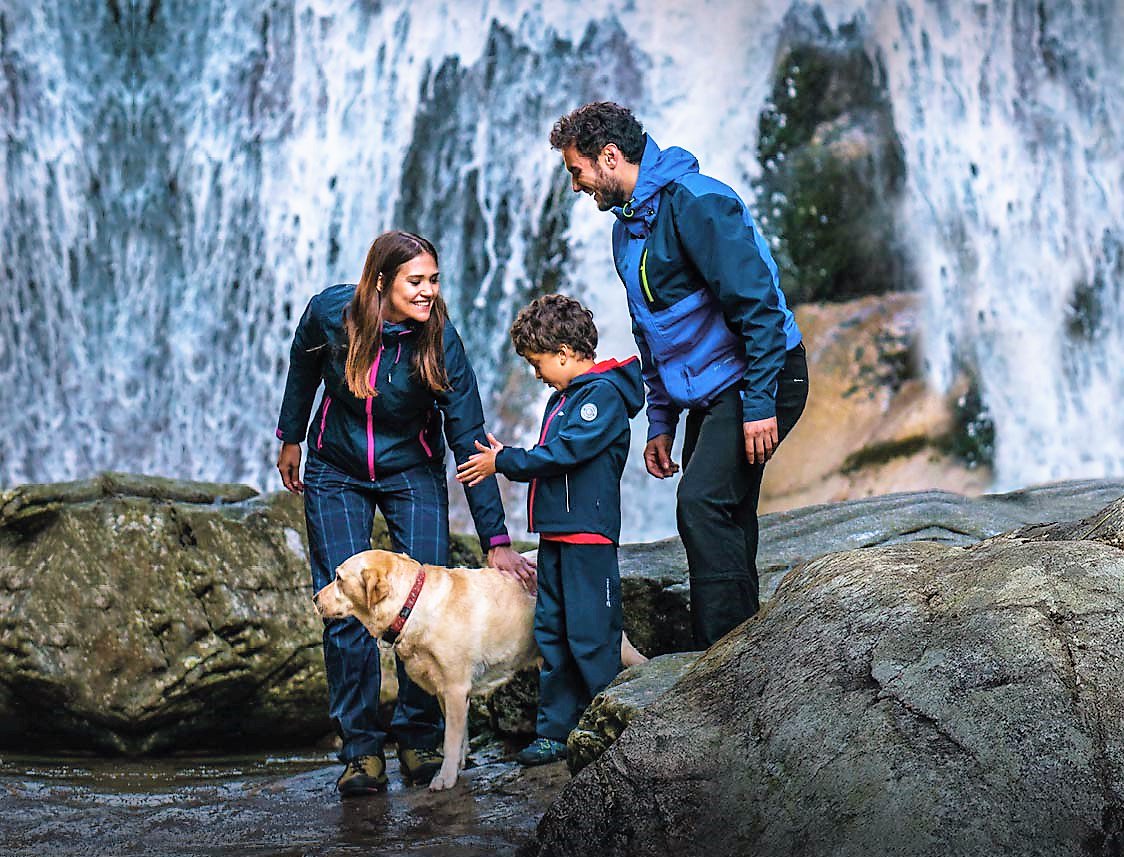 Sportisimo_DE's tweet image. ✅ Setze auf Softshell, den Allrounder unter der Outdoor-Bekleidung! ✅
➡️goo.gl/R3b6sk
#softshell #softshelljacken #softshellhosen