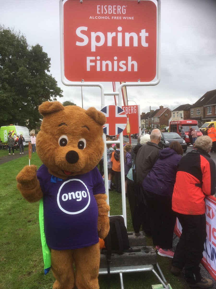 OngoBear's tweet photo. I'm near @BottesfordIS ready to watch the @NorthLincsToB speed past! 🐻🚴‍♀️🚴🏾 @TourofBritain https://t.co/AZfqpv3uON