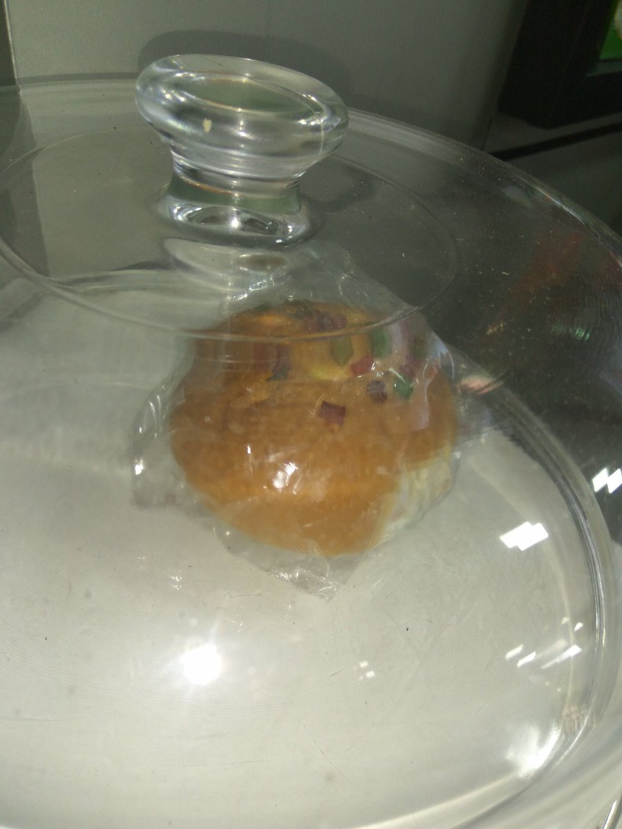 ahmednkhan's tweet photo. #waghbakriteaworld #metro 
#bunmuska #adraktea 
#mumbai #metro #foodie #swaglife #thuglife 
@jemin_p 
Nothing better than this https://t.co/O1O8FAi8h0