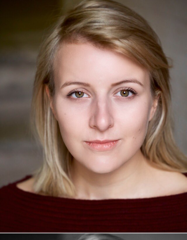WhiteChristy93's tweet photo. new headshots, new city and A JOB 🥂🎉💪🏻 #finallysomethingtotweetabout #headshotsglasgow #teamVS https://t.co/Kv2VRtl9I6