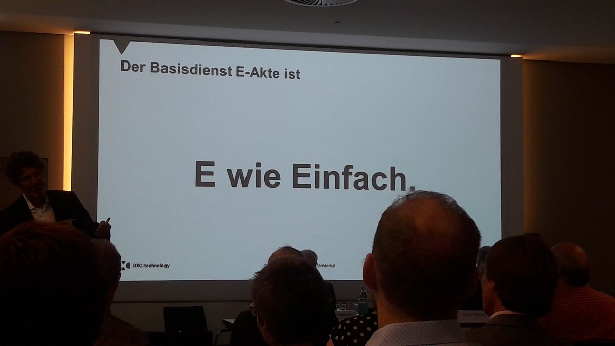 Erlkanzler's tweet photo. Gute Nachrichten! #oev17 https://t.co/lV403OAG4s