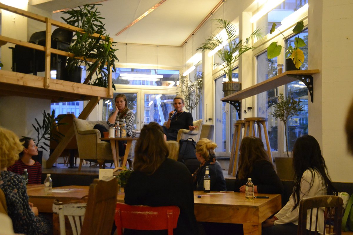 Women_Digital's tweet photo. Liebe #WIDIs, auf Facebook findet ihr die Bilder von dem großartigen #WIDIAfterwork gestern Abend bei @glutamatberlin. https://t.co/f1AcjjgE1o