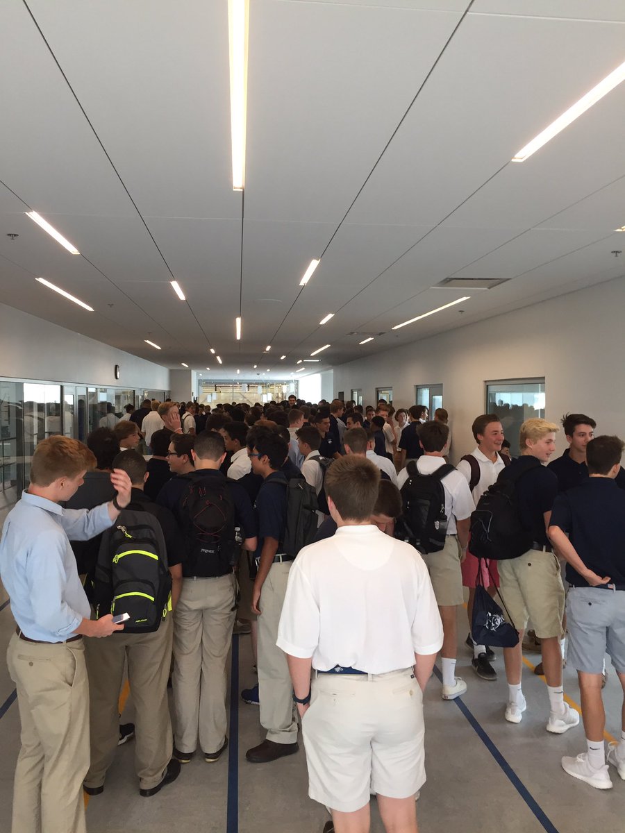 sjpathletics's tweet image. The @WellnessSJP building is open @BostonHeraldHS @salemnewssports @BostonDotCom @ItemSports @TheNestSJP @ehardiman @JimOLeary6 @stjohnsprep
