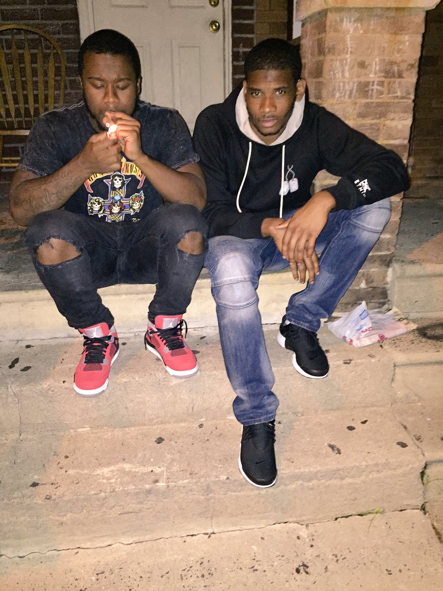 2realysn's tweet photo. We only tryna find the money we ain't folding neva 💪🏾❤️🤘🏾🔨 https://t.co/lrIQY6yoXB
