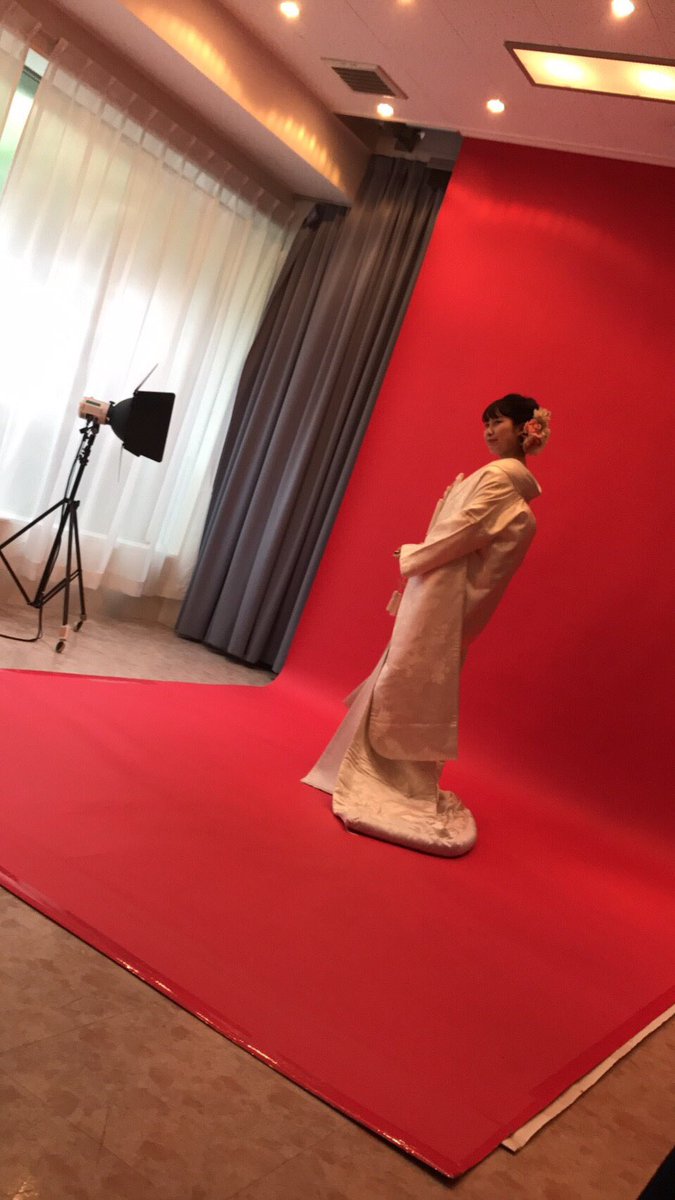 kpegxs4's tweet photo. 振袖&amp;白無垢&amp;色打掛たくさんの着物きて撮影しました😳💖
約8時間お疲れ様でしたあ😂😂
#ウェディング #和装 #白無垢 #振袖 #色打掛 #花嫁 #撮影モデル #モデル #ウェディングサロンプレーチェ #wedding #COMMS https://t.co/LjNgMmucGh