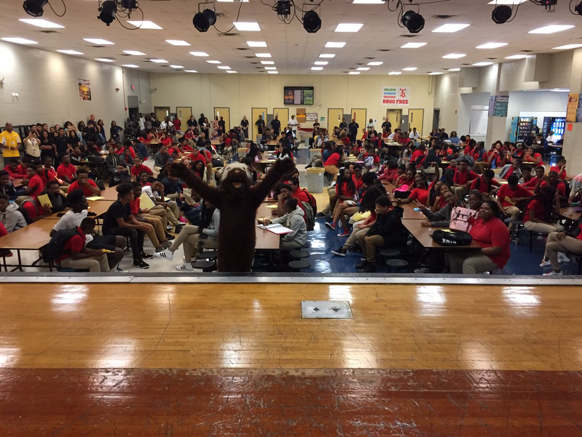 Principal_Laney's tweet photo. Welcome to "the" Potomac High School Class of 2021!!! https://t.co/aszN9gSOBn