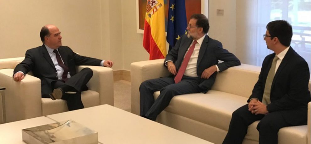 JetevaT's tweet photo. Estos delincuentes son enemigo de venezuela, venden la patria sin dolor y lo peor es que quieren gobernar OJO PELAO PUEBLO no volveran. https://t.co/o7e9Rdehez