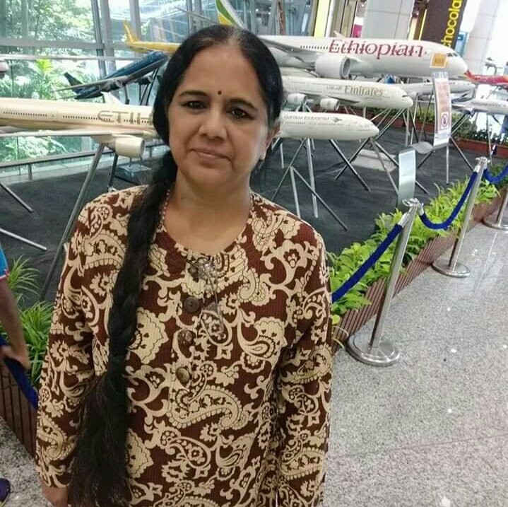 tallboykarthik's tweet photo. @SHEROESIndia @poojasinngh @sakshipruthi11 @rucsb @SwarnsB @swarraj My champion teacher has to be my #Chemistry Teacher. Extremely calm full of patience . #TakeCharge . Mrs Chitra Jayaraman https://t.co/ba6kzo3fwa