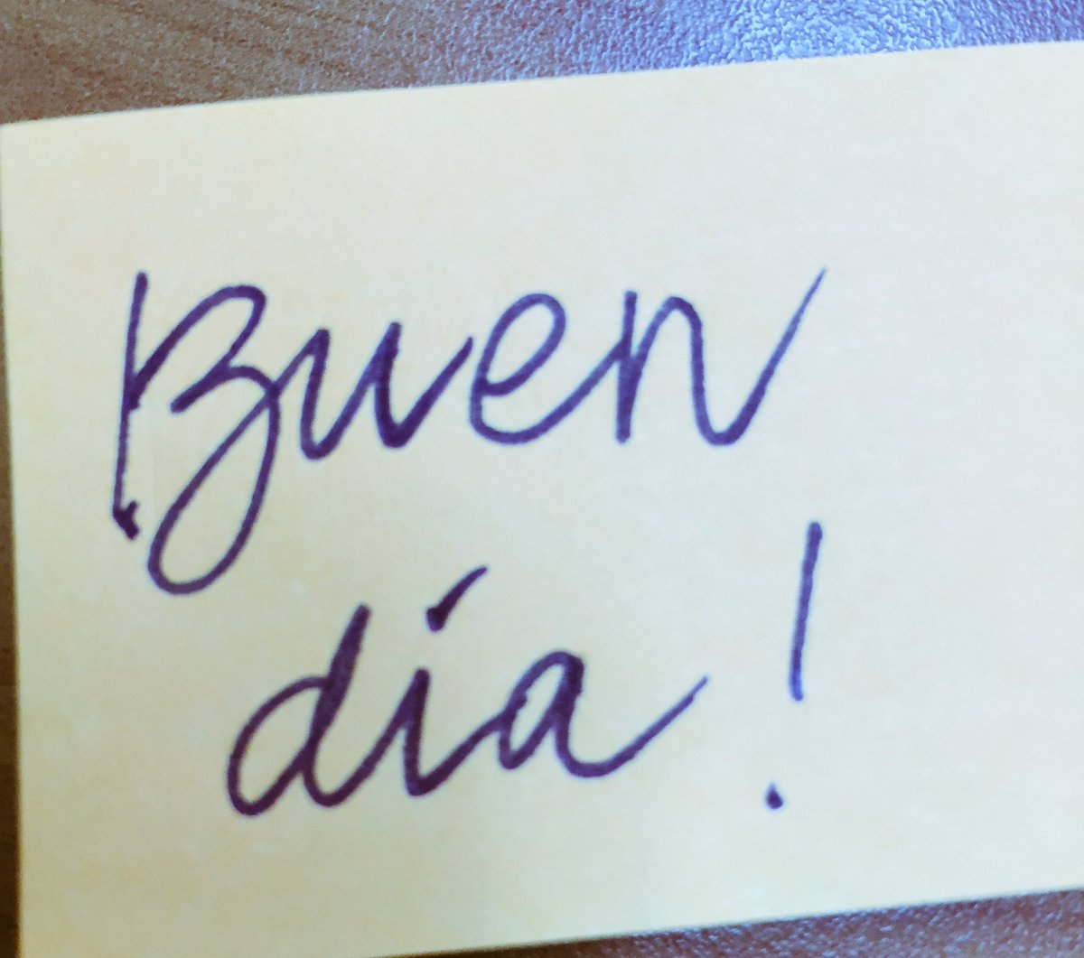 TuitsEnPapelito's tweet photo. Buen Día para ti que leíste esto al pasar #MartesDeTuitsAMano #TuitsEnPapelito #PapelitoLovers https://t.co/ntucgjP8aa
