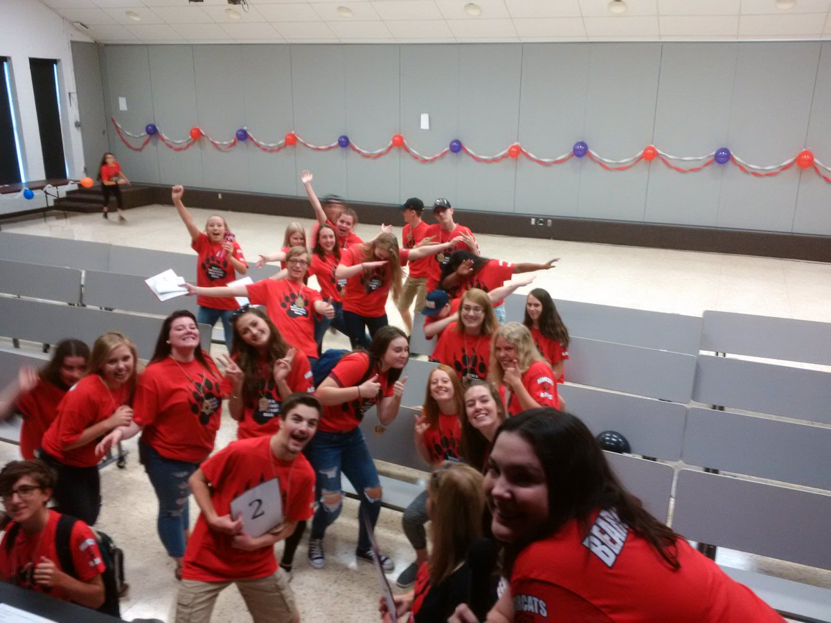 actondistrict's tweet photo. We are READY! #bearcats #firstdayofschool https://t.co/cpNyIVqxCE