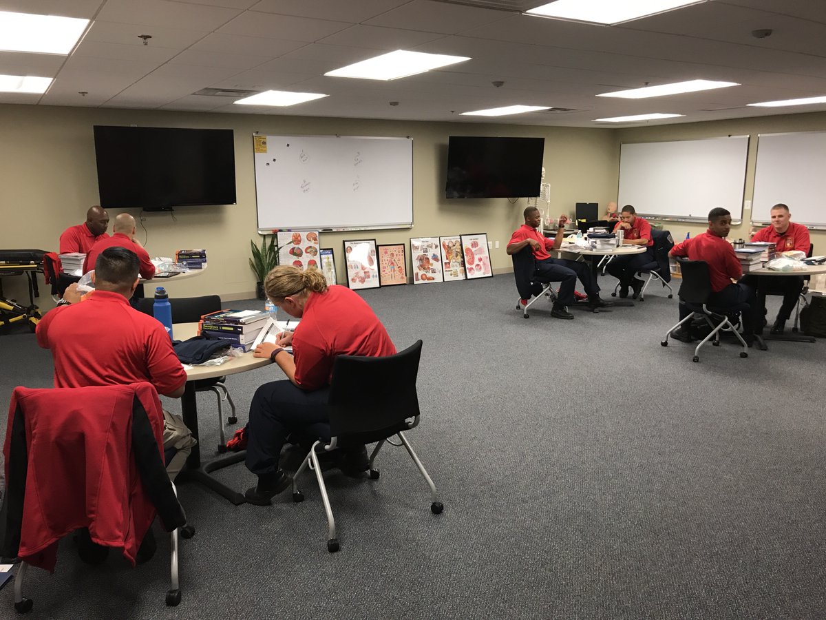 ffxfirerescue's tweet photo. #FirstDayOfScool for new Paramedic class. Students are getting their books/equipment. Graduation-June ‘18! We’ll be checking in throughout https://t.co/LZsWqa2MFd