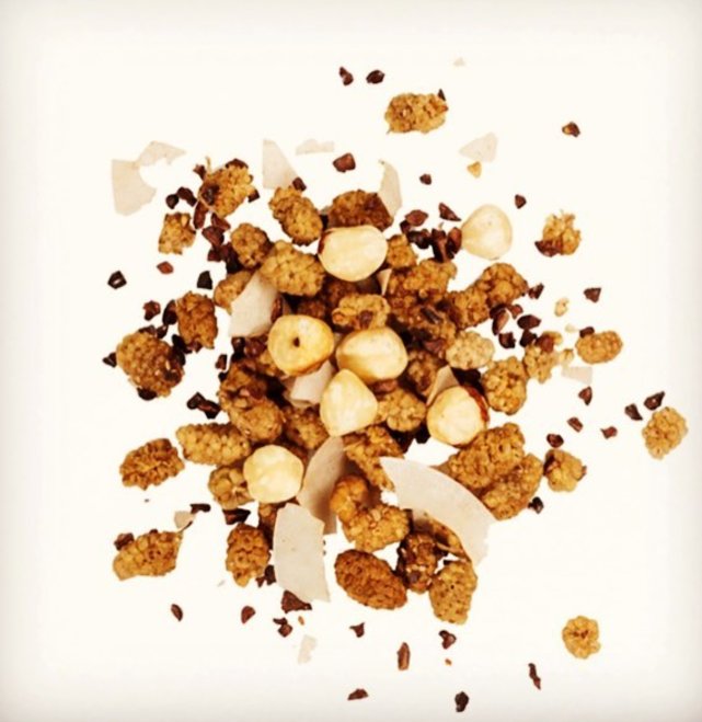 BoxRunandCo's tweet photo. En juin, dans nos box, il y avait @Fruit4Fit des snacks sains, sans sucre, à base de fruits et autres superaliments https://t.co/fSFFmYeO4k https://t.co/sqm7xQyjUx