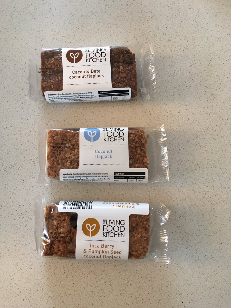 LivingFoodKitch's tweet photo. Because not all flapjacks are created equally. Which is your favourite? https://t.co/EfDqwaCu9z