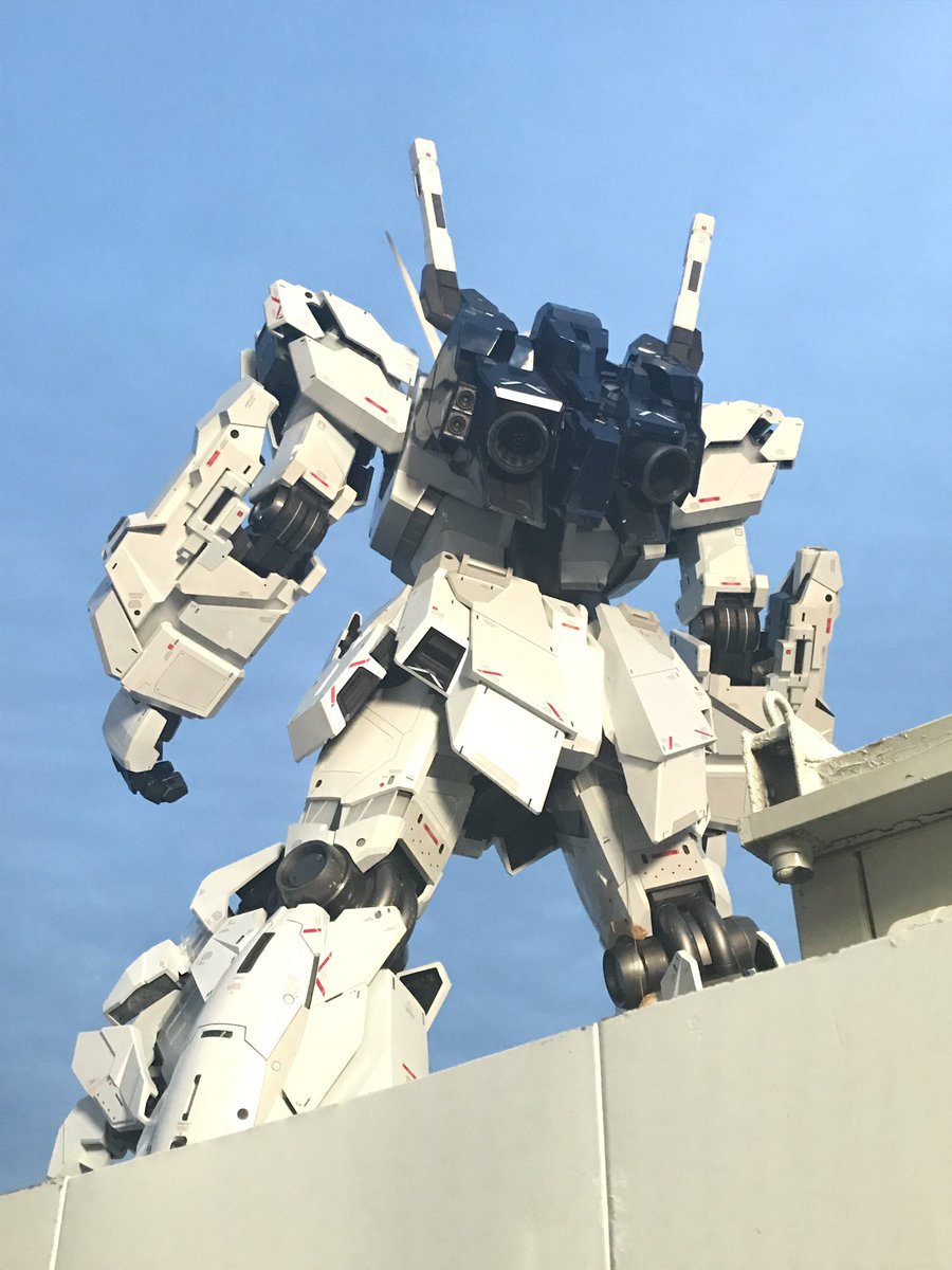 えびw 相互フォロー 今日のユニコーン ガンダム 肩にアナハイムエレクトロニクスのロゴもついた 変形 発光ギミックもすでに稼働できるレベルにある 公開開始の9月24日まで2週間以上もあるよ これ以上何を作るのだろう まさか 盾とライフル お台場