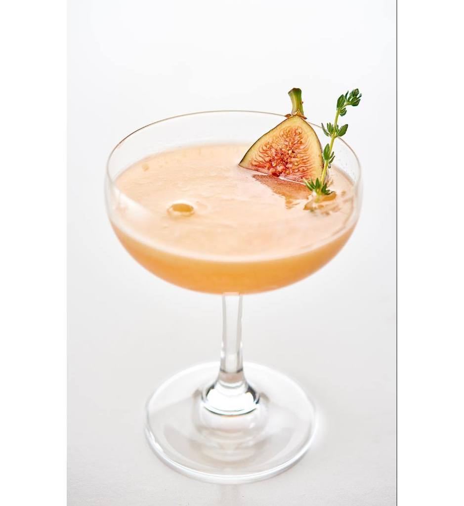 jrwasserman's tweet photo. When fig and cocktail combine .... ⠀
------------------⠀
#feedfeed#yahoofood #huffpostta… https://t.co/VqTkxYluWT https://t.co/mTjx7FTgbf